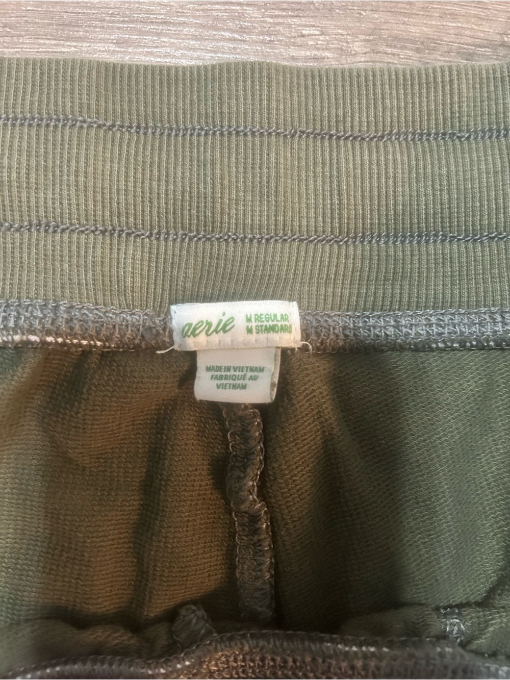 aerie Olive Green Women’s Jogger lightweight Sweatpants size medium - Picture 3 of 4